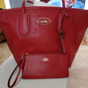 Coach tote with wallet